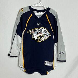 NHL Nashville Predators Jersey Kids Vintage Style Size 4-7 Youth